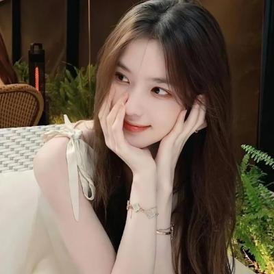 头部网红被曝旧照被扒，一个月机场画面流出